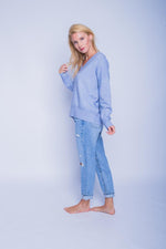 Emily van den Bergh - Oversized V- Neck light blue